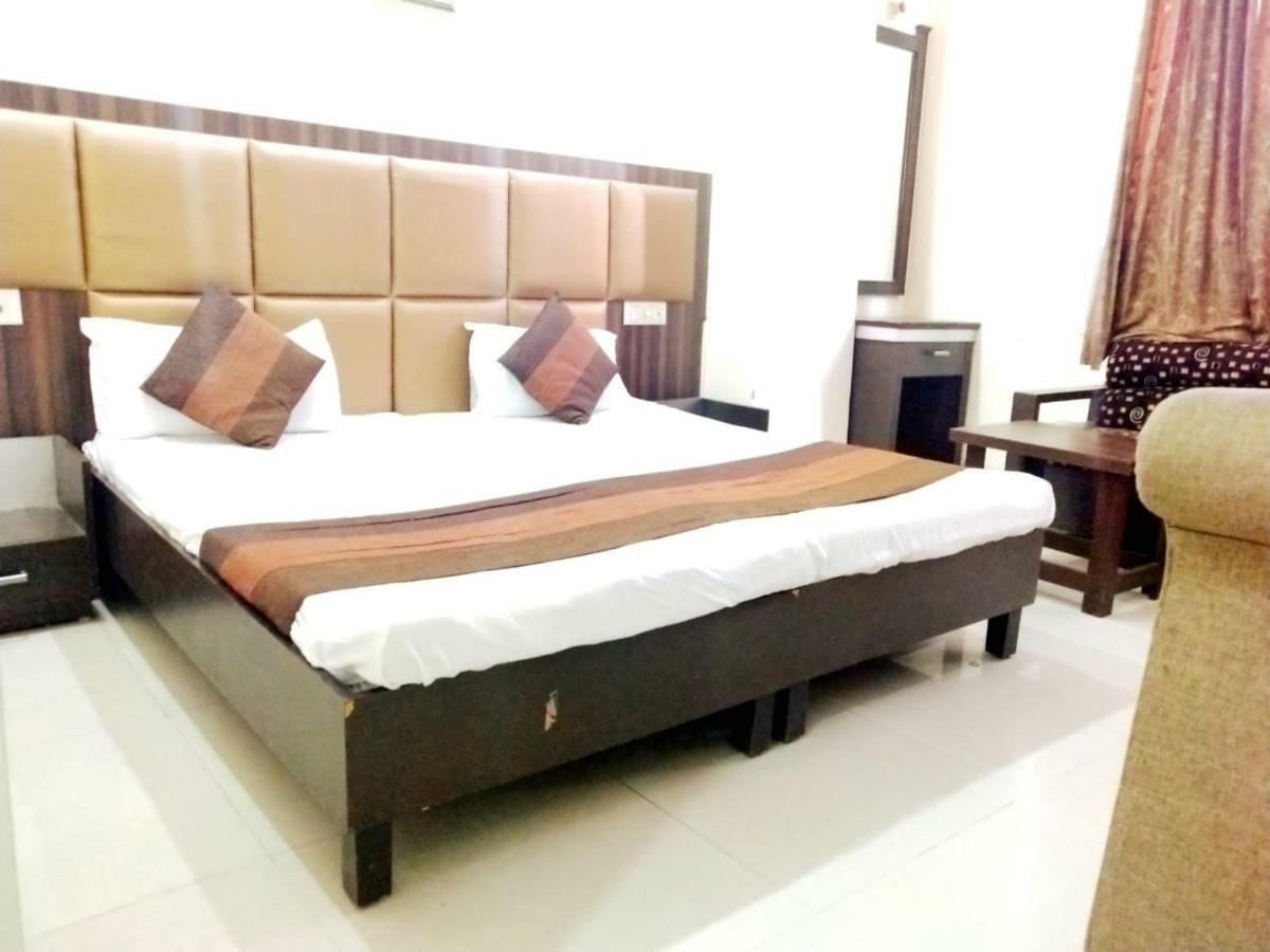 โฮเต็ล สุขมาน อินเตอร์เนชั่นแนล Hotel อัมริตสา ภายนอก รูปภาพ